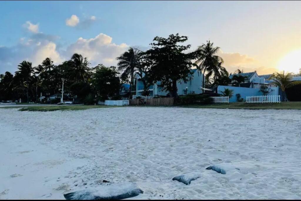 Villa Piedanlo Beach House Trou Aux Biches Exterior photo